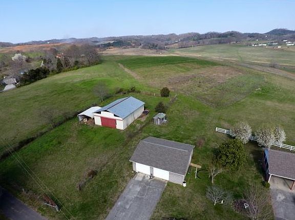 5th image of 4735 Fuller Dr