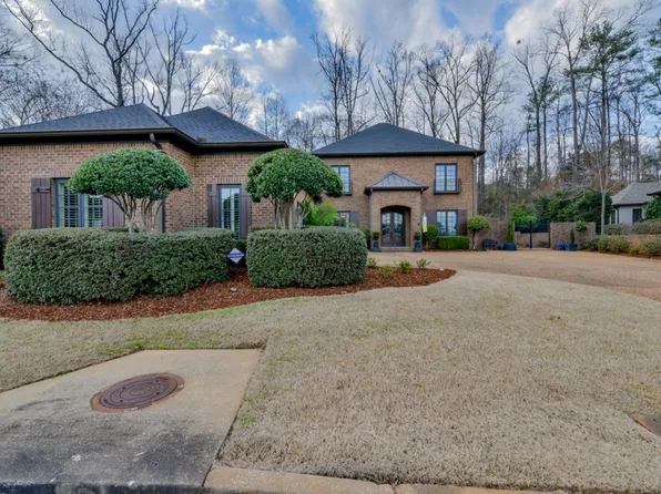 2610 Beacon Hill Pkwy, Tuscaloosa, AL 35406