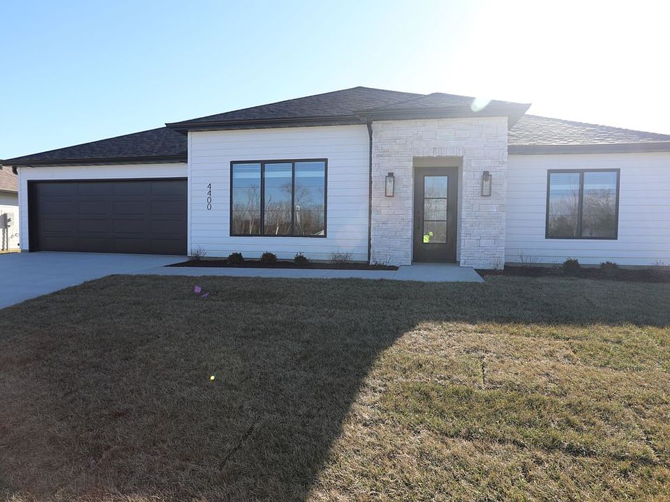 1st image of 4400 Kingston Heath Dr