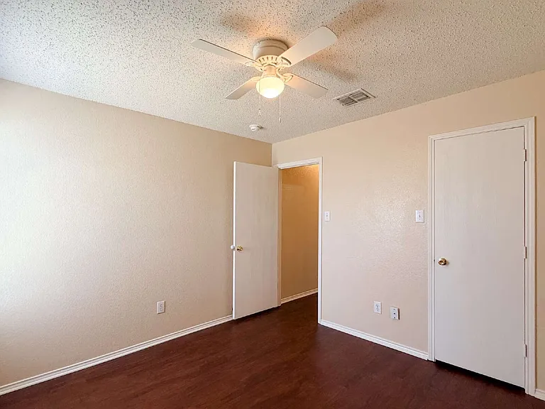 833 Edgehill Rd — Photo 27