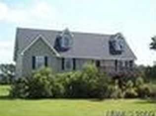 8035 Treasure Dr, Oriental, NC 28571