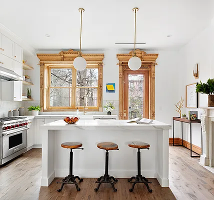 Sold by Compass | media 5