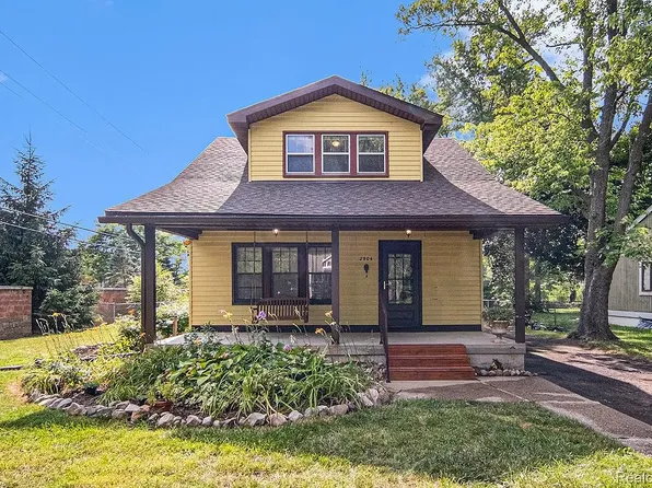2904 Maplewood Ave, Ann Arbor, MI 48104