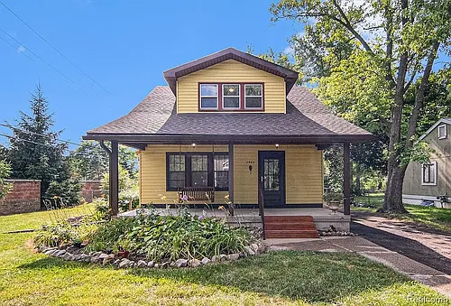 2904 Maplewood Ave Photo 1