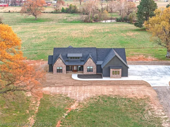 600 E McKenzie Ave, Pocola, OK 74902