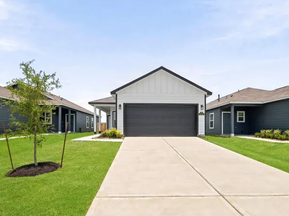 16715 Holly St, Porter, TX 77365