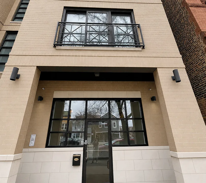 1451 N Ashland Ave #S