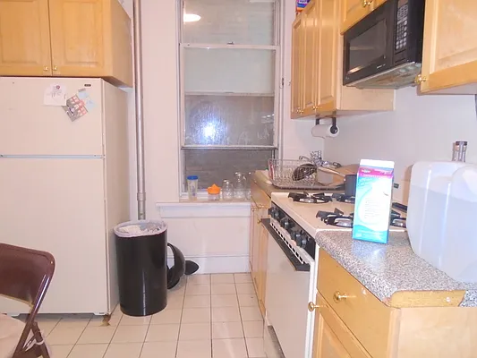 Rented by Prince Real Estate Associates LLC | media 17