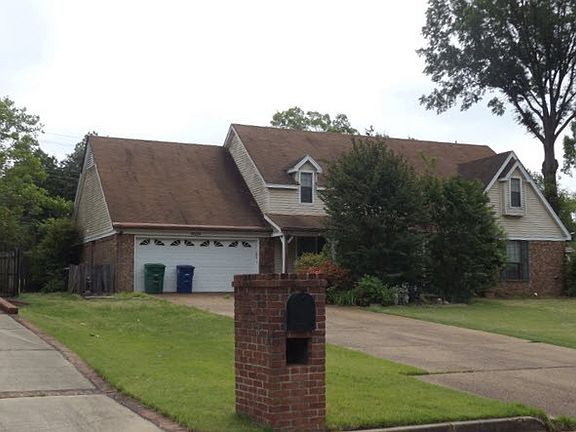 2nd image of 3030 Circle Gate Dr