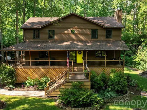 17 Morris Dr, Weaverville, NC 28787