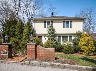 145 Caterson Ter, Hartsdale, NY 10530