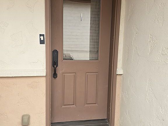 4th image of 141 Castle Ridge Dr