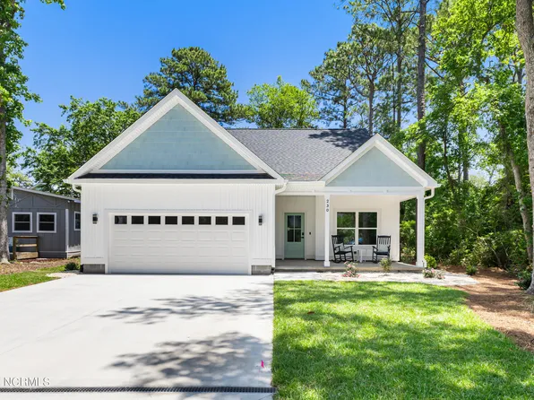 230 NE 74th Street, Oak Island, NC 28465