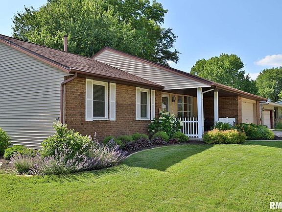 2nd image of 6715 N Parkwood Dr