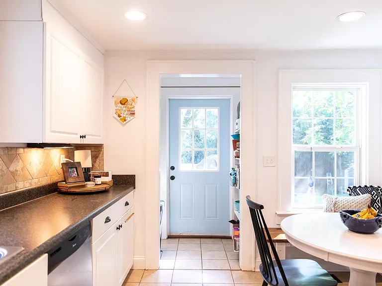 105 Harrington Ave — Photo 12