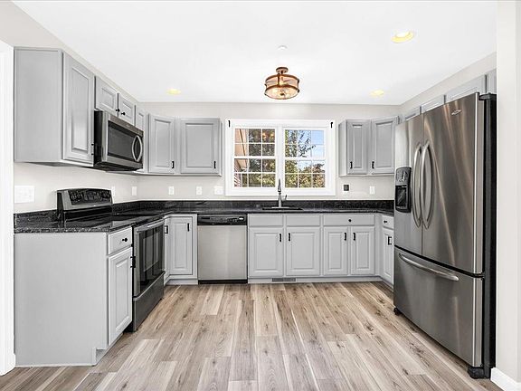 2nd image of 214D Kearsage Drive