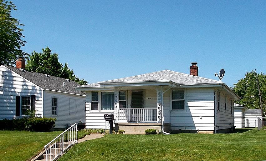 1305 Elliott St, South Bend, IN 46628 Zillow