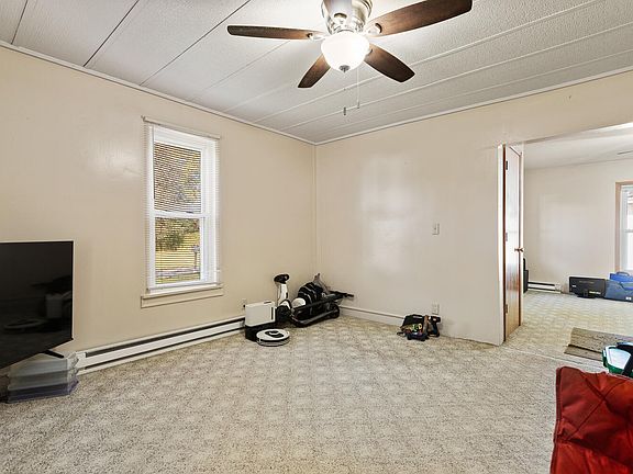 5th image of 10605 Hickory St