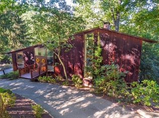 32 Club Rd, Carnegie, PA 15106