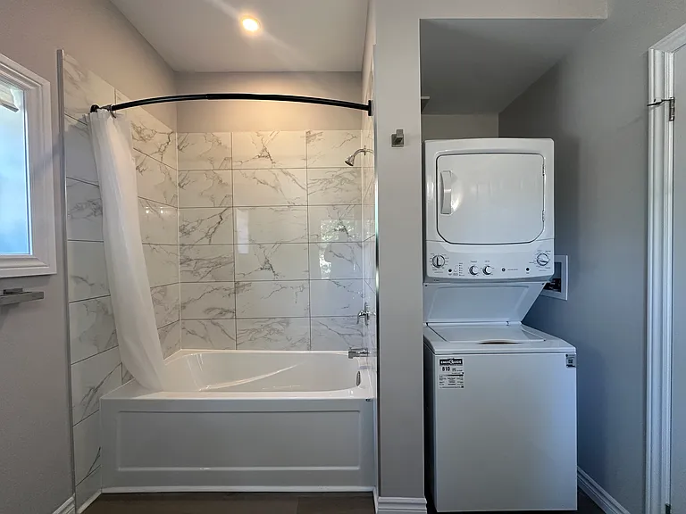 263 Bethune St — Photo 3
