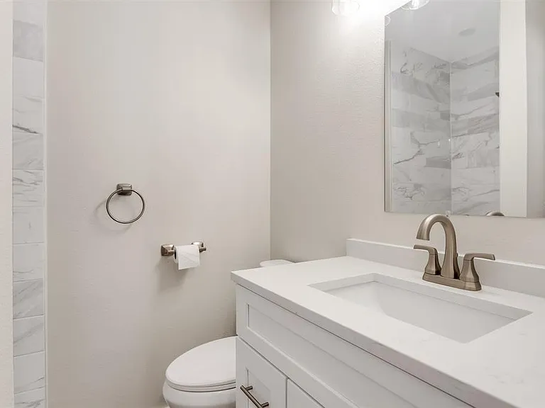 14717 Sunset St — Photo 10
