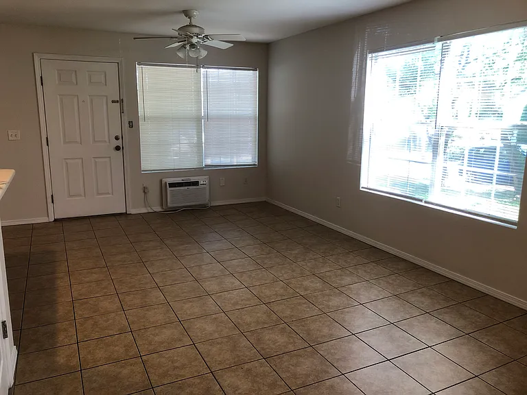 815 N Storer Ave #1 — Photo 5