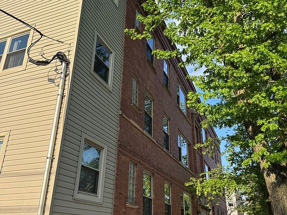 2nd image of 2206 W School St APT 3W