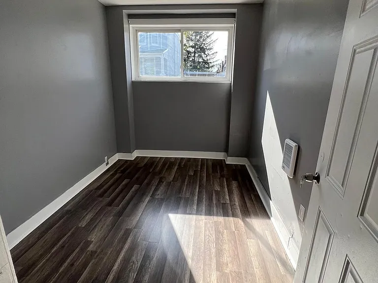 256 W Ashdale St #1 — Photo 5