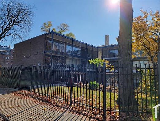 1st image of 303 Covington Dr APT 203