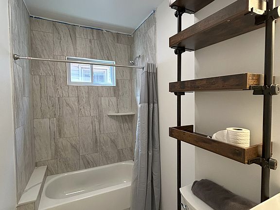 Front Upper Unit bathroom