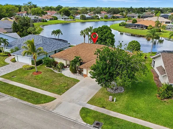 9542 Campbell Cir, Naples, FL 34109