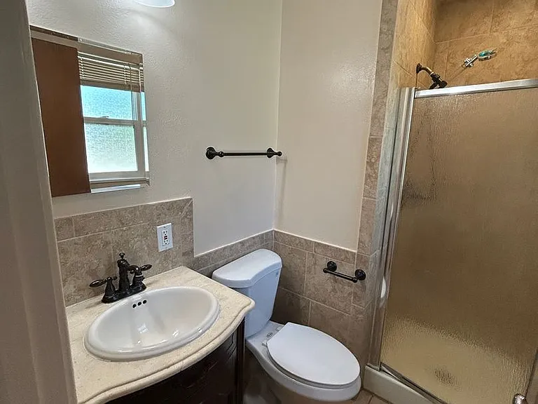 135 West Ave — Photo 14