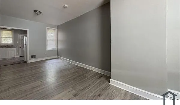 3 bed, $1,225 — Photo 4