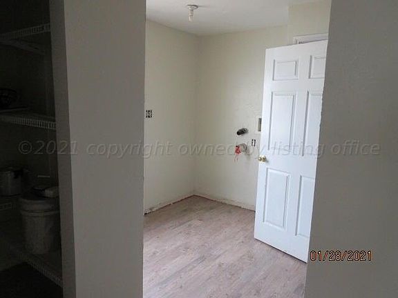4th image of 1012 E Foster Ave