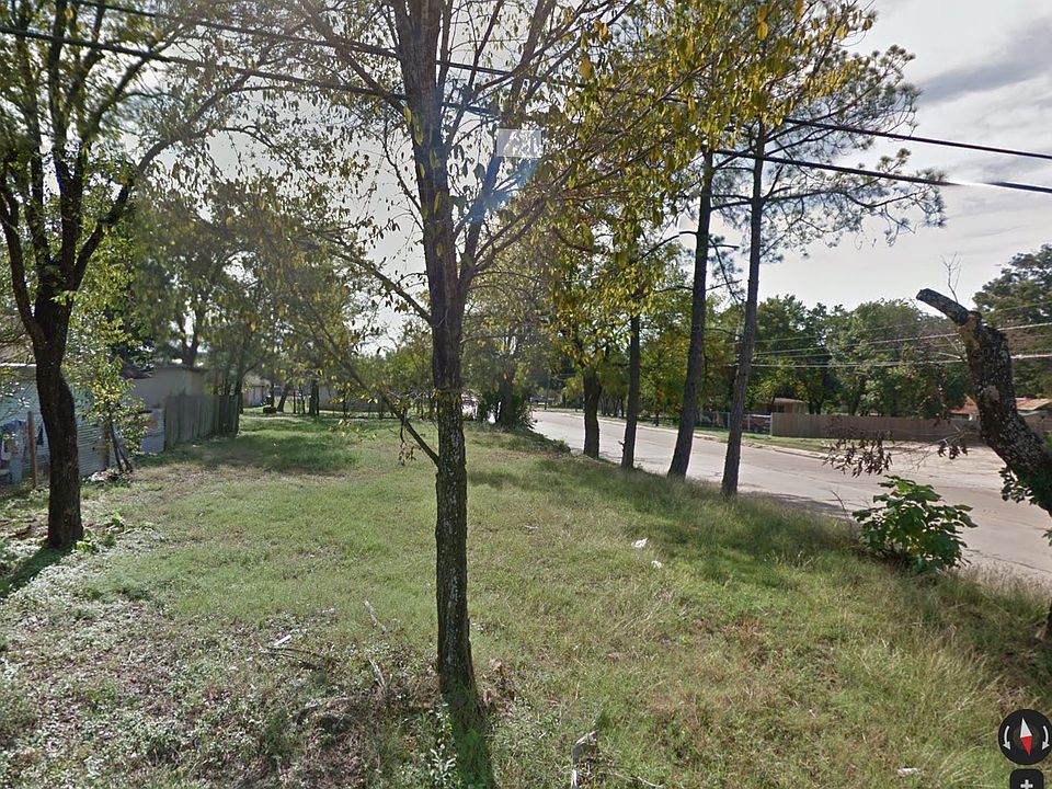 2nd image of 309 W 22nd St