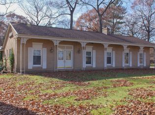 3909 Highgate Rd, Norton Shores, MI 49441