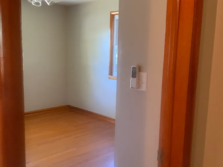 460 Park Ave — Photo 4