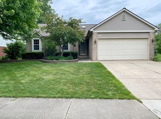 40468 Worthington Rd, Canton, MI 48188