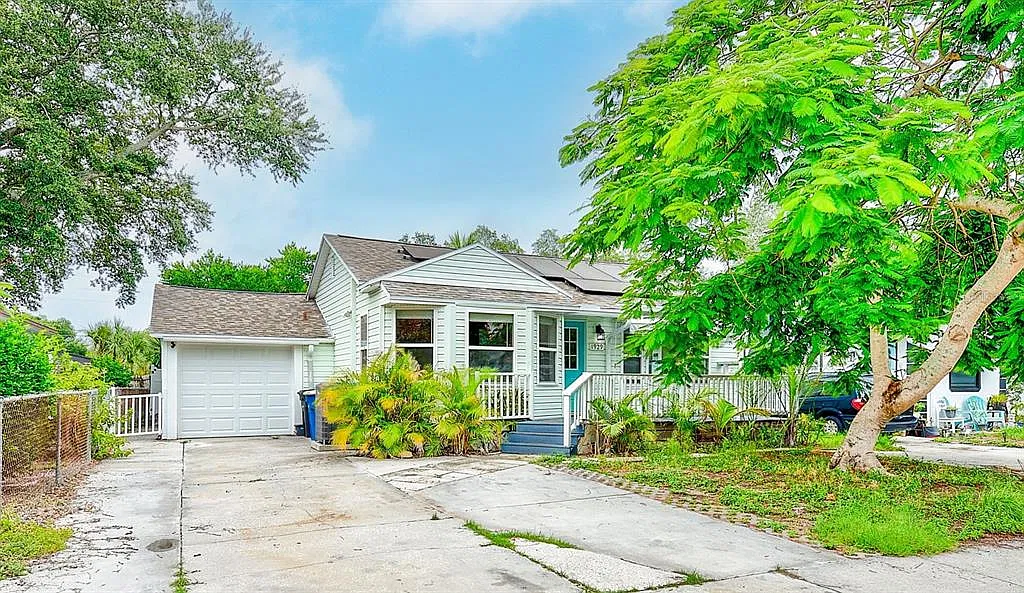 4 bed, 2.0 bath, 1286 sqft, $3,000 — Photo 1