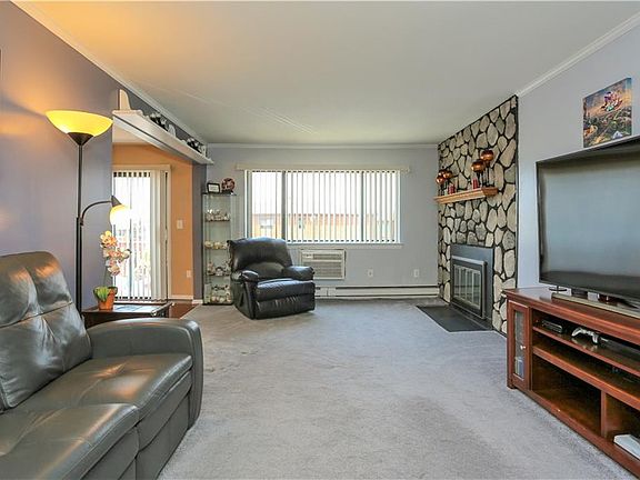 2nd image of 64 Richard Ct
