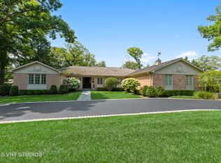 890 N Sheridan Rd, Lake Forest, IL 60045