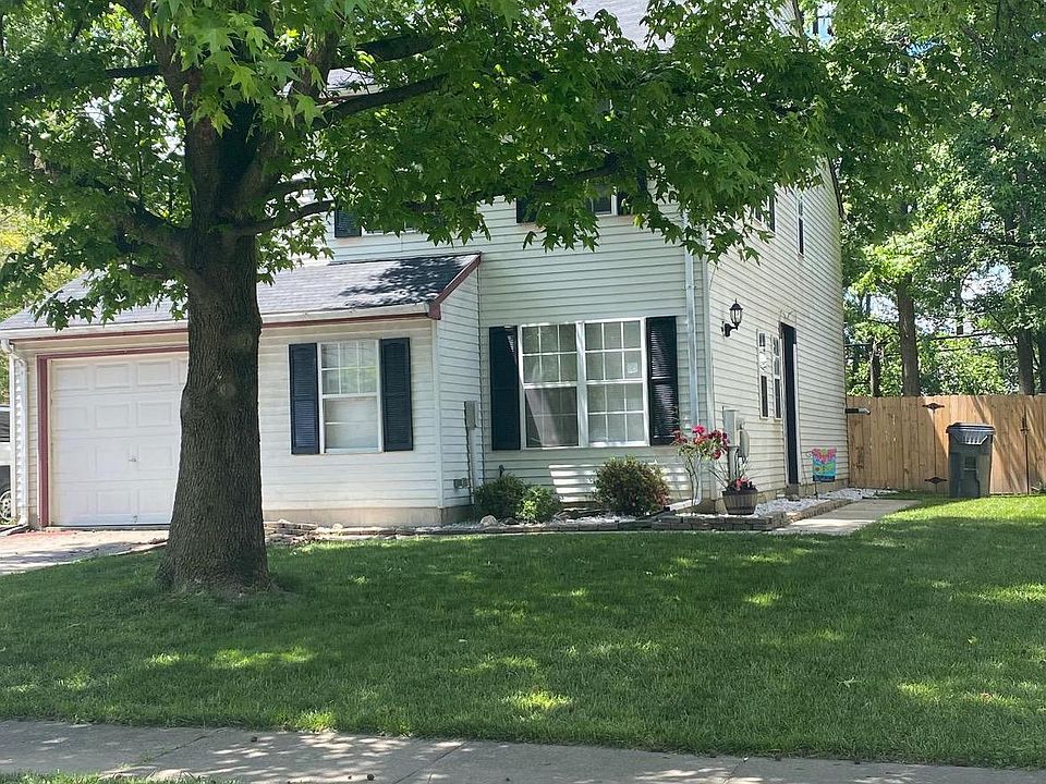 1st image of 441 Winterberry Dr