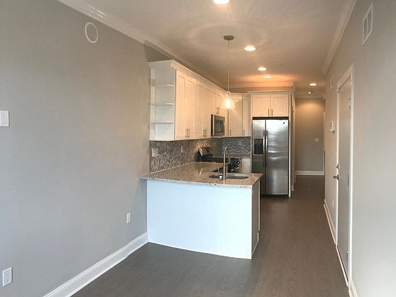 3rd image of 431 W Berks St #1