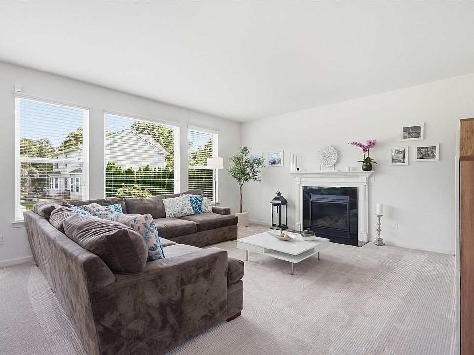 21222 Laurelwood Ct, photo 6
