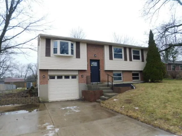 1879 Clearbrook Dr, Burlington, KY 41005