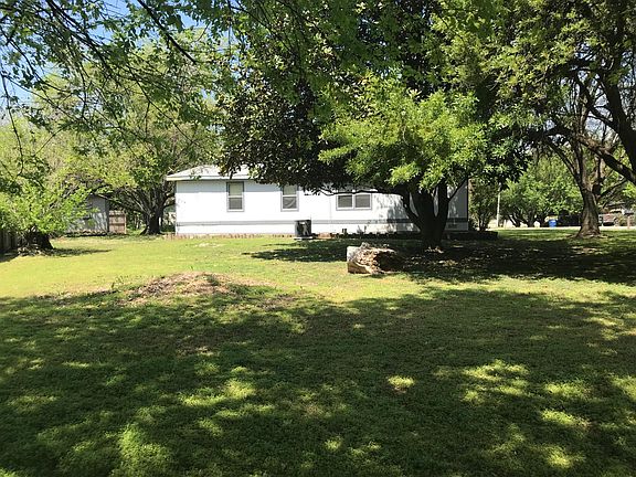 2nd image of 114 Willow Dr