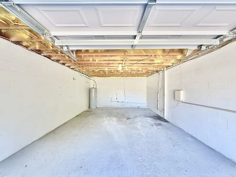 6420 S Adelia Ave #A — Photo 25