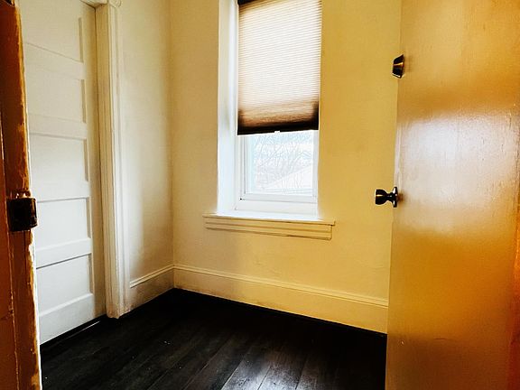 2nd image of 4266 Manayunk Ave Floor 3