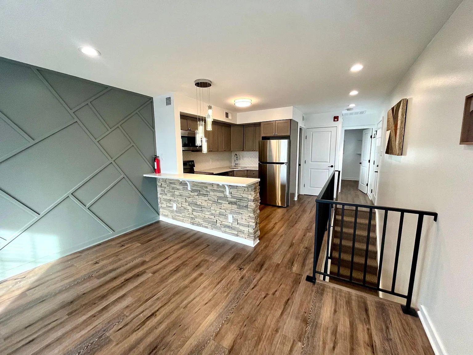 23 E State St — Photo 2