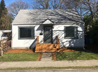 21 & 27 NE 5th St #27, Gresham, OR 97030